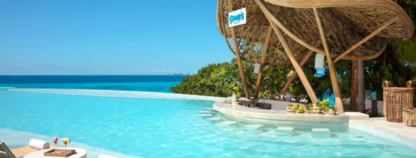 Secrets Impressions Isla Mujeras Swim up bar